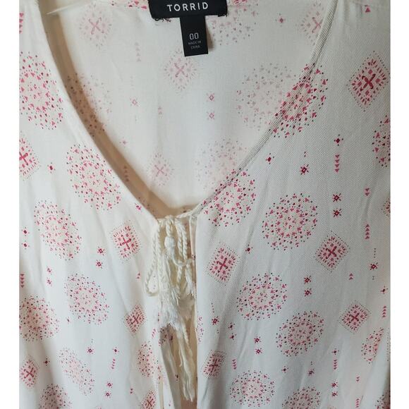 Torrid Kimono Style Open Front Drape Twill Top, Torrid 00/Medium - Picture 2 of 6